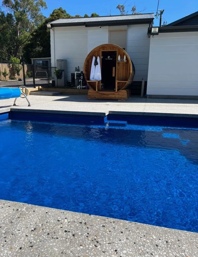 Seemless Edge Pool Surrounds Seemless Edge Pool Surrounds